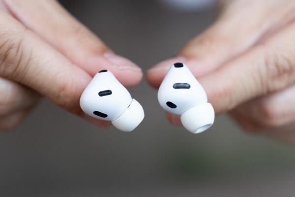 Nâng Cấp Miễn Phí: iOS 26 Mang Đến Hàng Loạt Tính Năng Mới Cho AirPods Của Bạn!